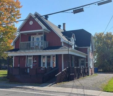 Très grand 5 et demi, Farnham, animaux acceptés - Photo 4