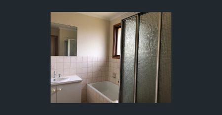 Flat 2/75 Huntingfield Drive, Hoppers Crossing, Vic 3029 - Photo 3