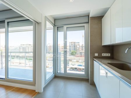 Excellent 2 Bedroom apartment with 6m² terrace for rent in Extramurs, Valencia - Foto 4