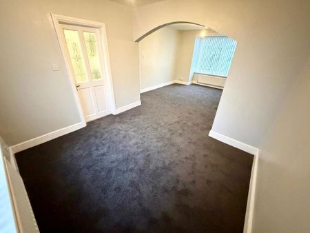 3 bedroom semi-detached house to rent - Photo 4