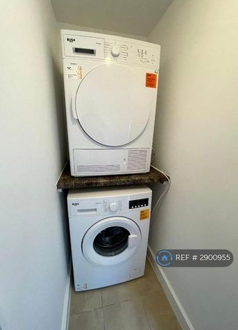 2 bedroom semi-detached house to rent - Photo 2