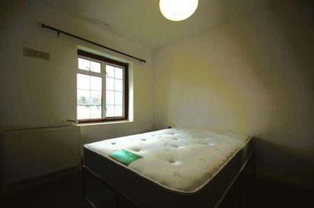 Shannon Close, Southall, UB2 - Photo 2