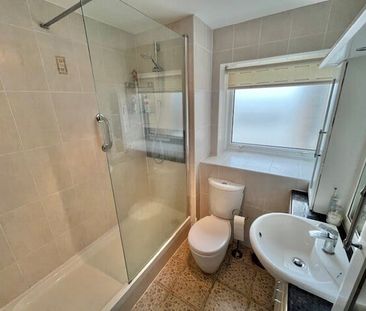 Overcliff, Manor Road Westcliff on Sea, Westcliff-On-Sea - Photo 2