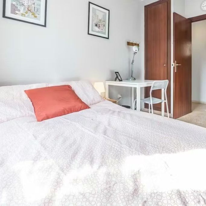 Plaça del Dramaturg Faust Hdez. Casajuana, Valencia, Valencian Community 46003 - Foto 1