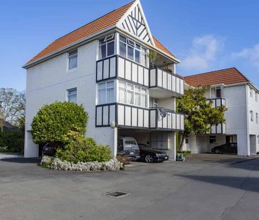 Fantastic Location - Photo 3