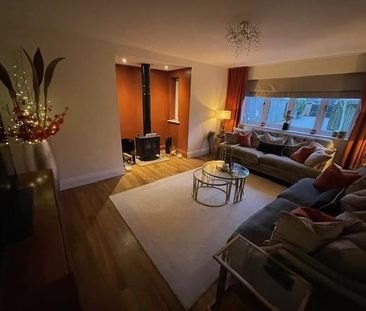 4 bedroom detached house to rent - Photo 1