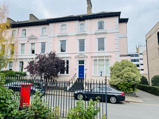 2 Bed Flat - Photo 1