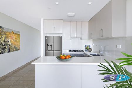 Modern unit with great views - Photo 3