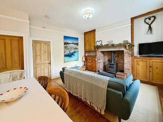 3 bedroom terraced house to rent - Photo 1