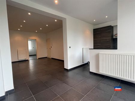 Gelijkvloersappartement met één slaapkamer, prachtige tuin en grote kelder - € 850 - Foto 2