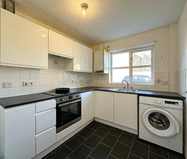 2 bedroom end of terrace house to rent - Photo 4