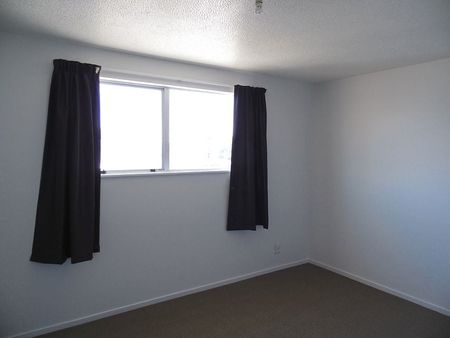 Brand new home after fire damage, photos are old. - Photo 2