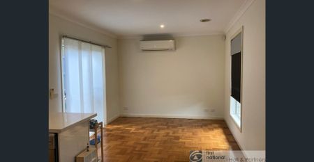 TOWNHOUSE! - Photo 3