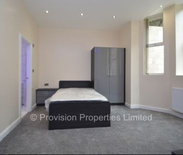 4 Bed 4 Bath Properties in Leeds - Photo 6