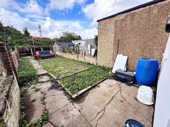 5 bedroom semi-detached house to rent - Photo 1