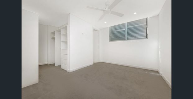Very Modern Three Bedroom Executive Style Apartment - Photo 1