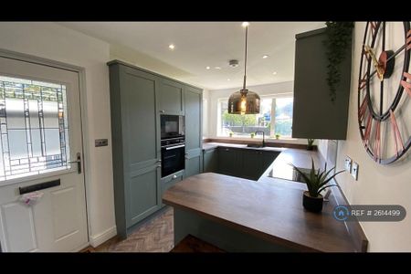 2 bedroom bungalow to rent - Photo 2