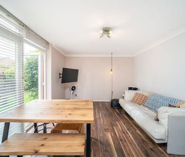 1 bedroom ground floor flat to rent - Photo 4