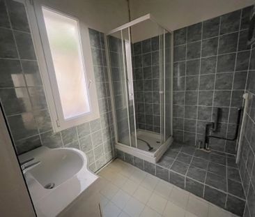 Location Appartement 1 pièce 46m² AIX EN PROVENCE 13100 - Photo 2