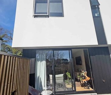 Sunny Shirley Sanctuary - Photo 1