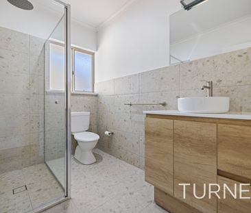 2 Bedroom Homette Close to City - Photo 6