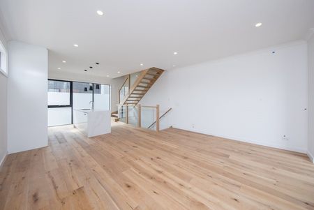 20 Velvet Road, Port Melbourne VIC 3207 - House For Rent | Domain - Photo 2