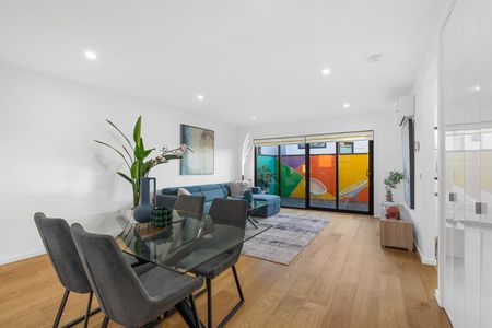 2/1 Banool Quadrant, Doncaster East - Photo 3