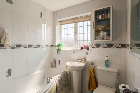 Kentwell Drive, Macclesfield, SK10 - Photo 3