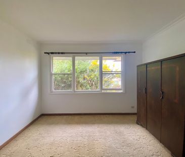 13 Dean Street, Belmont - Photo 1