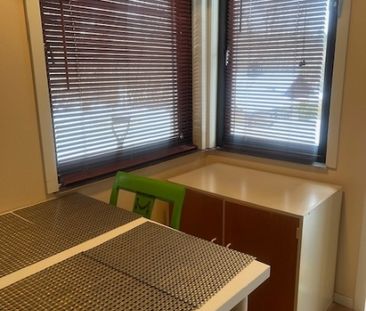 Tullinge - 1rok - tillsv - 8.050kr/mån - Photo 2