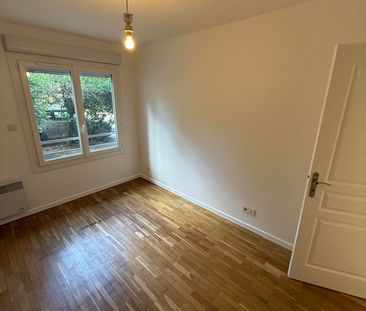 Location Appartement 2 pièces 47m² STE FOY LES LYON 69110 - Photo 2
