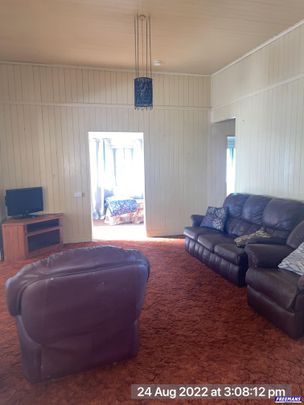 Furnished 4 Bedroom Home, Close to CBD – Available January 2026 - Photo 1