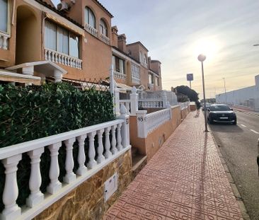 Ground Floor Bungalow for Short Term Rental in Punta Prima - Photo 6