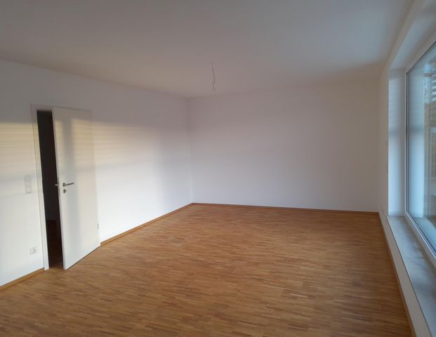 Erstbezug 2 Zimmer Wohnung in 93049 Regensburg Großprüfening zu vermieten - Photo 1