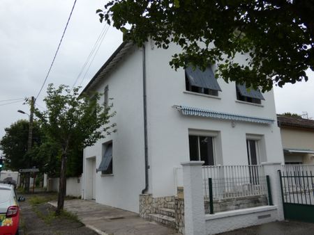Location Maison 5 pièces 85m² - Photo 4