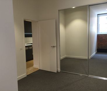 Historic 2 Bedroom Apartment - Photo 1