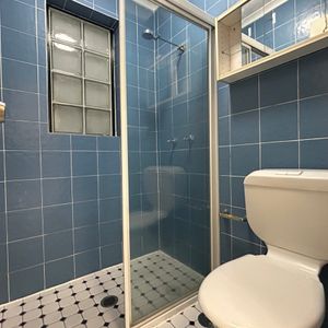 Well maintained studio with convenient setting - Photo 2