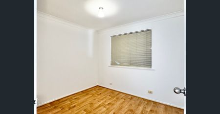Well Presented 3 Bedroom Duplex - Photo 5
