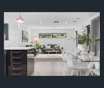 Immaculate Modern Home with Stylish Living and Entertaining - Photo 5