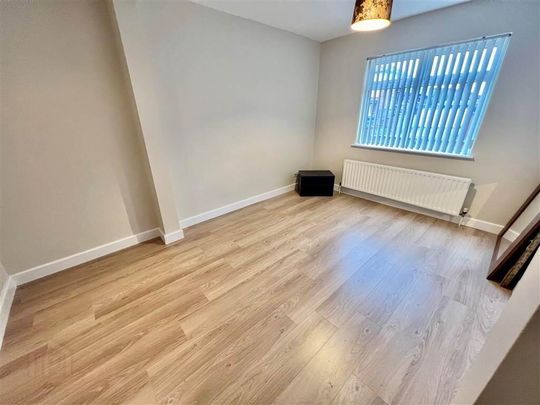 37 Mayfair Avenue, Cregagh, Belfast, BT6 9JA - Photo 1