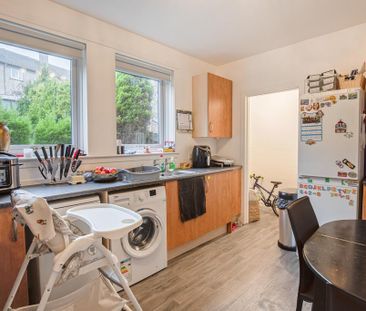 3 bedroom terraced house to rent - Photo 4