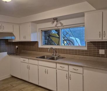 À LOUER – GRAND 3 ½ RÉNOVÉ - Photo 2