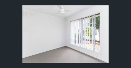 Spacious Family Living in a Quiet, Premium Pocket - Photo 3