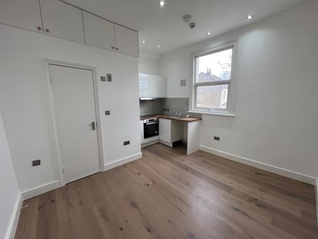 Studio Flat, Alkham Road, N16 - Photo 4