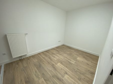 Location Appartement 3 pièces 77m² ST ANDRE LEZ LILLE 59350 - Photo 2