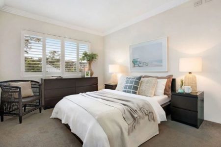 Lifestyle Apartment in Beachside Location - Level Walk to Beach - Photo 2