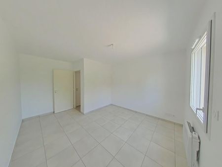 Location Maison 4 pièces 80m² ROMANS SUR ISERE 26100 - Photo 5