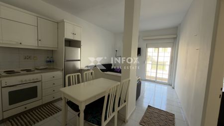 Φωτεινή ρετιρέ γκαρσονιέρα στις Συκιές Θεσσαλονίκης - Φωτογραφία 5