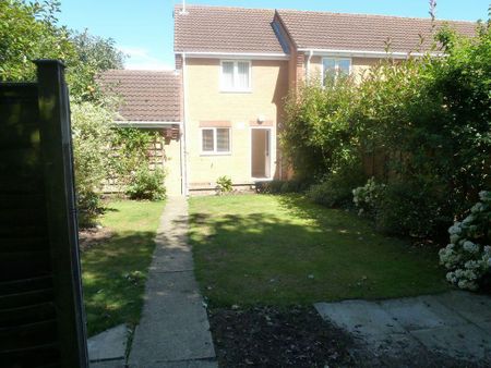 2 bedroom end of terrace house to rent - Photo 5