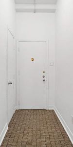 GHETTO MCGILL- STUDIO RENOVÉ & MEUBLÉ- EMPLACEMENT EXCEPTIONNEL - Photo 3